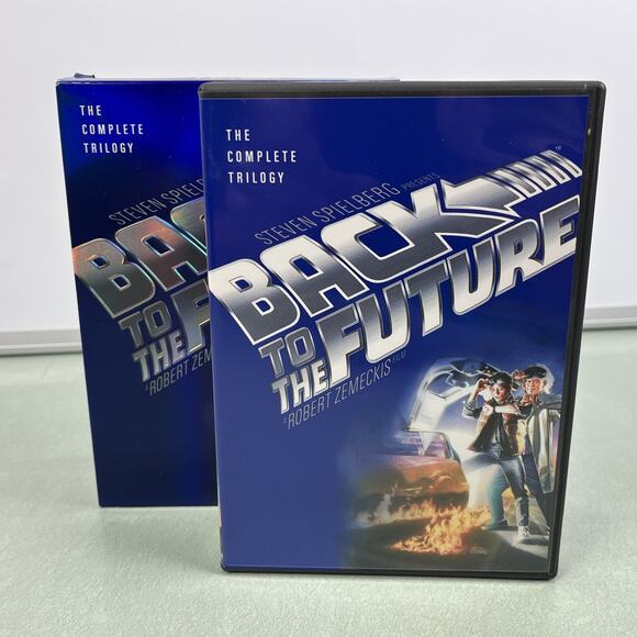 Back To The Future - The Complete Trilogy DVD Box Set Widescreen 3 Disks - Picture 5 of 8